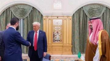 ترامب: أجريت اجتماعًا ممتازًا في الرياض مع “الشرع” وله فرصة واعدة.