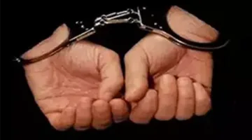 إيقاف سائق ميكروباص صدم مواطنًا في القاهرة