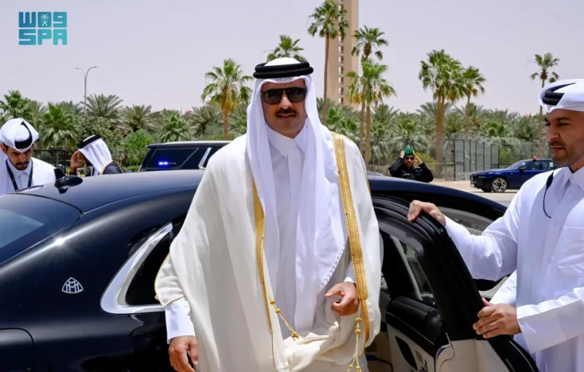 أمير قطر يغادر العاصمة السعودية أمير قطر يغادر العاصمة السعودية