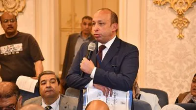 عميد طب القصر العيني: نستقبل مليوني مريض سنويًا ونجري 100 ألف عملية، لكننا نواجه عجزًا يبلغ نصف مليار جنيه.