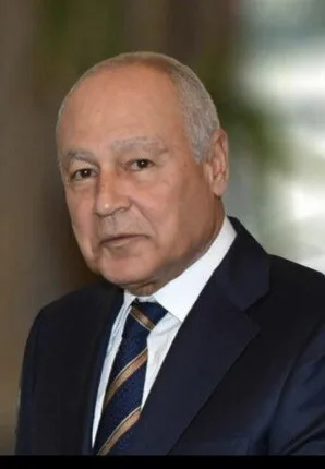 الأمين العام للجامعة العربية يُعبّر عن قلقه حيال المواجهات المسلحة في طرابلس الأمين العام للجامعة العربية يُعبّر عن قلقه حيال المواجهات المسلحة في طرابلس