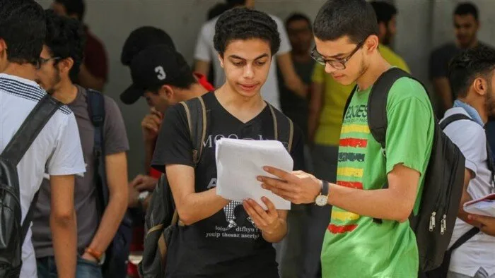 بعد انتهاء المرحلة الثانوية.. المحكمة الإدارية العليا تأمر الطلاب بإرجاع تابلت المدرسة للوزارة.