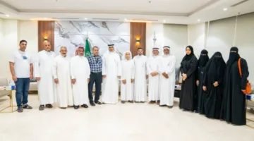 رئيس بلدية القطيف يناقش طرق تعزيز الحرف اليدوية واستدامتها مع الحرفيين