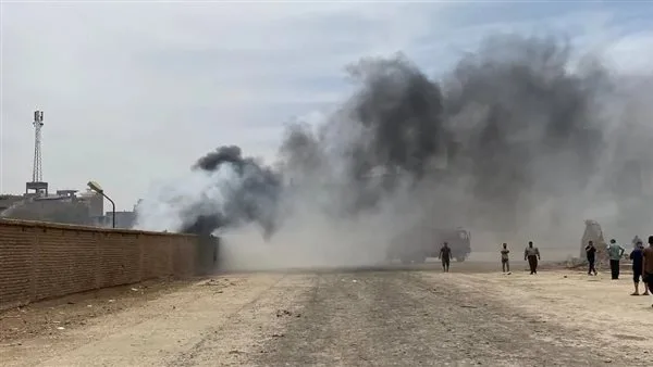 حريق يندلع في مصنع الهدرجة بسوهاج ويُدمر نفايات التصنيع | صور