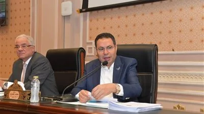 لجنة الزراعة تشيد بوزير قطاع الأعمال لتعاونه في معالجة قضايا مستحقات مزارعي القطن. لجنة الزراعة تشيد بوزير قطاع الأعمال لتعاونه في معالجة قضايا مستحقات مزارعي القطن.