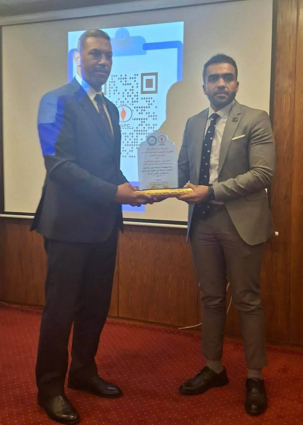 فرص الاستثمار في قطاع النفط في مصر متميزة وآفاقها واعدة فرص الاستثمار في قطاع النفط في مصر متميزة وآفاقها واعدة