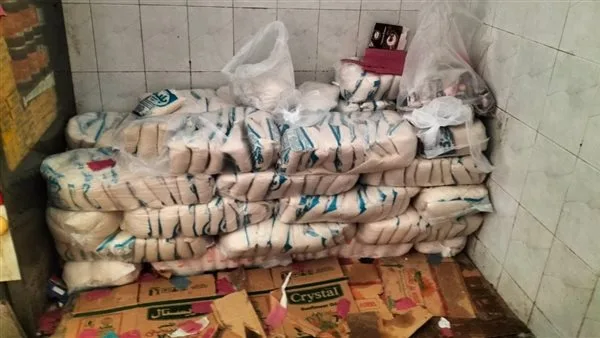 إحباط بيع مواد غذائية غير صالحة للاستهلاك البشري خلال حملات تفتيش تموينية في الإسكندرية