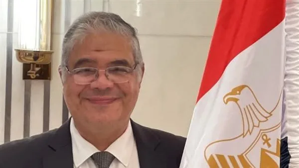 رئيس جامعة دمياط يُعيّن الدكتور حمزة قابيل مستشارًا لقضايا الصحة الطبية رئيس جامعة دمياط يُعيّن الدكتور حمزة قابيل مستشارًا لقضايا الصحة الطبية