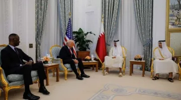 ترامب يتوجه إلى قصر لوسيل للمشاركة في عشاء عمل مع أمير قطر