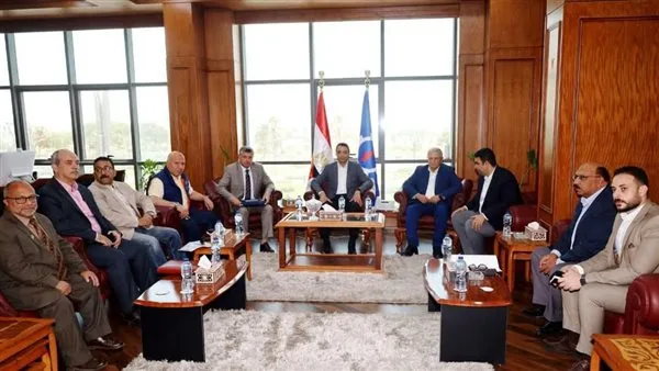 محافظ السويس يلتقي برئيسي الشركة القابضة وهيئة مياه الشرب القومية محافظ السويس يلتقي برئيسي الشركة القابضة وهيئة مياه الشرب القومية