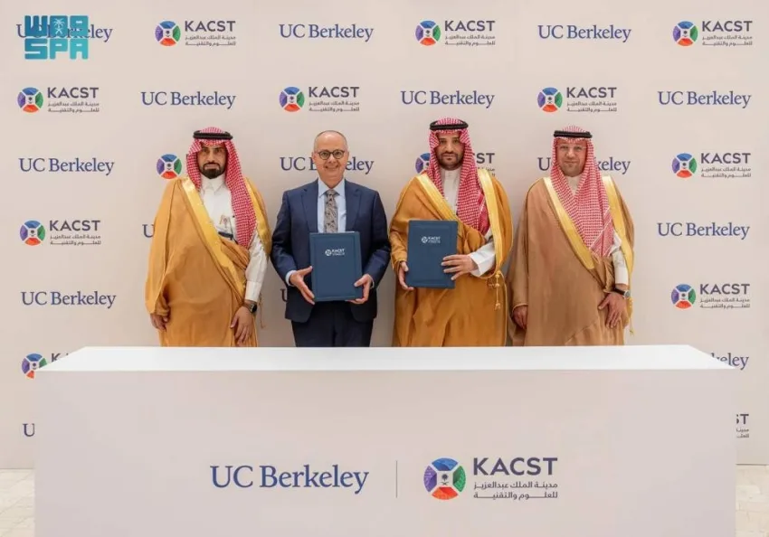 شراكة سعودية-أمريكية في مجالات المواد المتقدمة، الذكاء الاصطناعي، والتقنيات المستقبلية. شراكة سعودية-أمريكية في مجالات المواد المتقدمة، الذكاء الاصطناعي، والتقنيات المستقبلية.