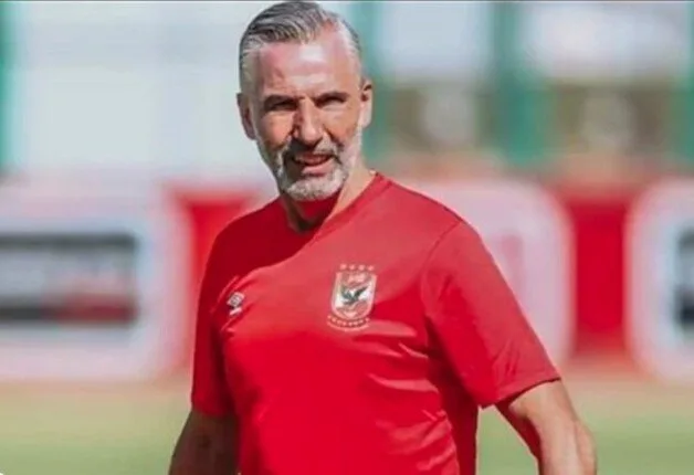 خالد الغندور: ريفيرو لا يرغب في بقاء ميشيل يانكون ضمن الجهاز الفني الجديد للنادي الأهلي.