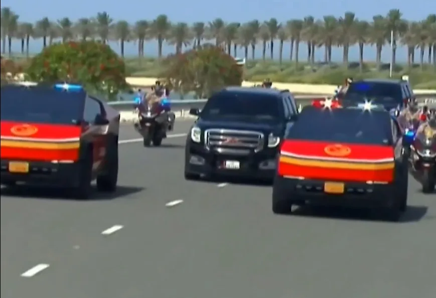 بالفيديو | سايبر تراك تتصدر موكب ترامب في الدوحة وتثير تفاعلاً على مواقع التواصل الاجتماعي