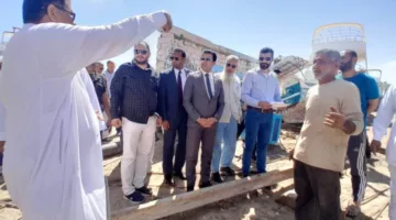 نائب محافظ مطروح يقوم بزيارة ميدانية لميناء مدينة مرسى مطروح البحرية