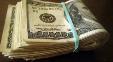 سعر الدولار اليوم الخميس في البنوك والأسواق السوداء بتاريخ 15 مايو 2025