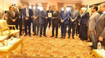 محافظ أسيوط ورئيس هيئة النيابة الإدارية يدشّنان مكتبًا جديدًا للهيئة