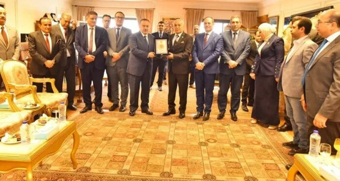 محافظ أسيوط ورئيس هيئة النيابة الإدارية يدشّنان مكتبًا جديدًا للهيئة