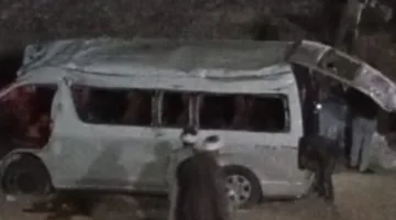 وفاة طفلة وإصابة 20 آخرين: تفاصيل حادث انقلاب ميكروباص على طريق منفلوط في أسيوط