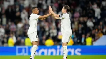 ريال مدريد يحقق انتصارًا مثيرًا على مايوركا ويؤجل حسم لقب الدوري لصالح برشلونة.