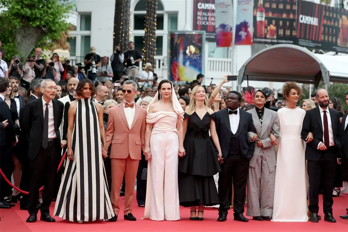 إطلالات مهرجان كان