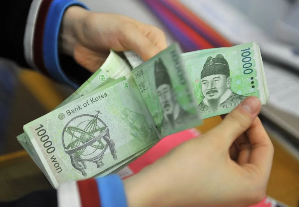 الوان الكوري الجنوبي يرتفع مدعومًا بالمفاوضات مع واشنطن بشأن أسواق الصرف