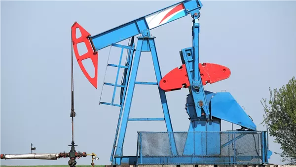 أسعار النفط تستمر في الانخفاض.. وإيران هي السبب الرئيسي