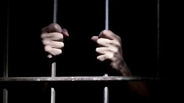 احتجاز الطرفين في نزاع مسلح باستخدام الأسلحة النارية والبيضاء بمنطقة المرج احتجاز الطرفين في نزاع مسلح باستخدام الأسلحة النارية والبيضاء بمنطقة المرج