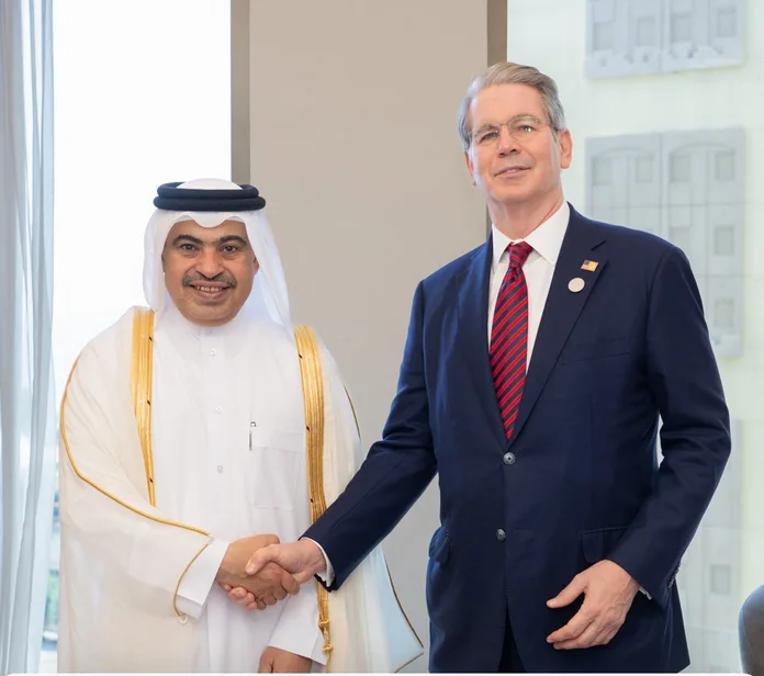 وزير المالية يلتقي بوزير الخزانة الأمريكي وزير المالية يلتقي بوزير الخزانة الأمريكي