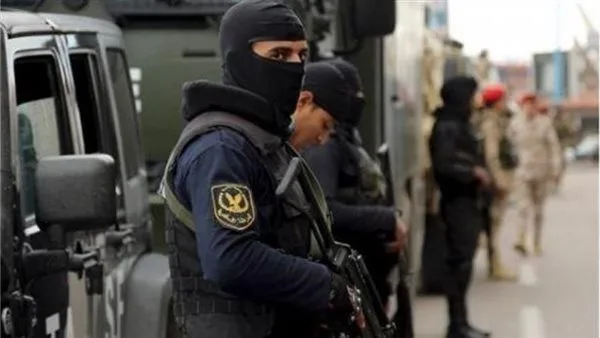ضبط 14 سلاحًا و25 كيلوغرامًا من المخدرات خلال يومين ضبط 14 سلاحًا و25 كيلوغرامًا من المخدرات خلال يومين