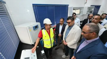 وزير الإسكان ومحافظ الشرقية يقومان بجولة تفقدية لمشروعات المياه والصرف الصحي في المحافظة