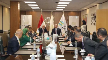 «تنمية المشروعات» يبرم عقدًا بقيمة 150 مليون جنيه مع البنك العربي الأفريقي لتعزيز التمويل الصناعي