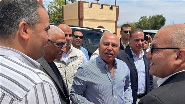 وزير النقل يتوجه إلى شمال سيناء لمتابعة انطلاق مشروع خط السكك الحديدية بين العريش وطابا وزير النقل يتوجه إلى شمال سيناء لمتابعة انطلاق مشروع خط السكك الحديدية بين العريش وطابا