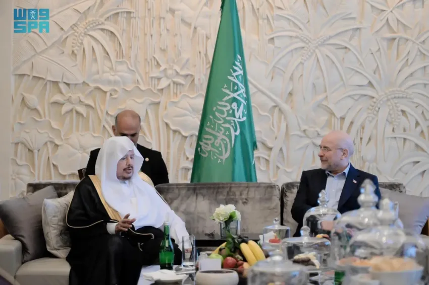 رئيس مجلس الشورى يستقبل رئيس المجلس الإيراني رئيس مجلس الشورى يستقبل رئيس المجلس الإيراني