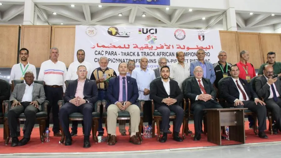 منتخب الدراجات يخطو نحو الفوز بالبطولة الإفريقية ورئيس الاتحاد يكرم الشخصيات البارزة في المضمار منتخب الدراجات يخطو نحو الفوز بالبطولة الإفريقية ورئيس الاتحاد يكرم الشخصيات البارزة في المضمار