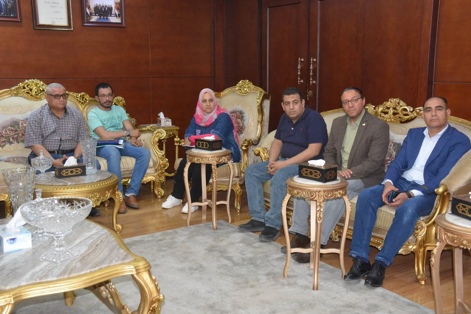 صور: محافظ الغربية يتباحث مع مستشار وزير التنمية المحلية حول ملاحظات تشغيل مجزر شوني صور: محافظ الغربية يتباحث مع مستشار وزير التنمية المحلية حول ملاحظات تشغيل مجزر شوني