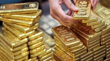 الذهب ينخفض لأدنى مستوى له في أكثر من شهر في ظل انتظار بيانات اقتصادية جديدة