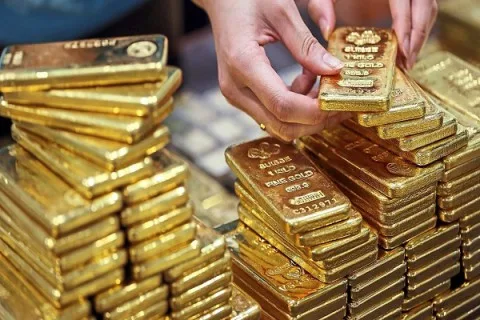 الذهب ينخفض لأدنى مستوى له في أكثر من شهر في ظل انتظار بيانات اقتصادية جديدة الذهب ينخفض لأدنى مستوى له في أكثر من شهر في ظل انتظار بيانات اقتصادية جديدة