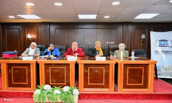 الإسكندرية تُكرّم “ملائكة الرحمة”: احتفال ضخم باليوم العالمي للممرضين يبرز أهميتهم الأساسية الإسكندرية تُكرّم “ملائكة الرحمة”: احتفال ضخم باليوم العالمي للممرضين يبرز أهميتهم الأساسية