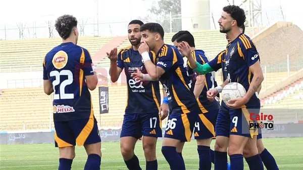 شوبير: النحاس سيتولى إدارة مباراة البنك الأهلي.. وحل لمشكلة عدد من اللاعبين الأجانب في الأحمر شوبير: النحاس سيتولى إدارة مباراة البنك الأهلي.. وحل لمشكلة عدد من اللاعبين الأجانب في الأحمر