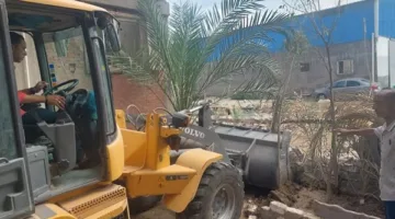 إزالة سياج غير قانوني يعوق المرور في قرية أبيس العاشرة بالإسكندرية