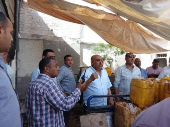 إغلاق منشأة لتدوير الزيوت المستعملة في أوسيم بالجيزة