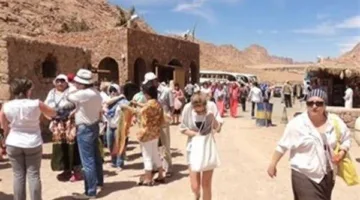 إقبال واسع من السياح على مدينة سانت كاترين لاستكشاف معالمها الدينية.
