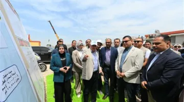 وزير الإسكان ومحافظ الشرقية يزوران مشروع الصرف الصحي في سنهوا، منيا القمح، في إطار مبادرة حياة كريمة.