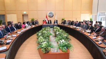 مصر تُintroduce نظامًا جديدًا لجمع نفايات السفن في قناة السويس لحماية البيئة البحرية