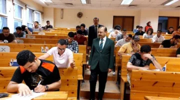 11178 طالبًا يقدمون الامتحانات في كلية الحقوق بجامعة بنها