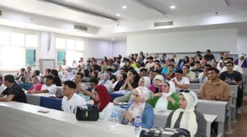 كلية العلوم الإنسانية بحلوان الأهلية تنظم ورشة عمل حول إدارة الذات وتنمية الشخصية الإيجابية لتطوير مهارات الطلاب