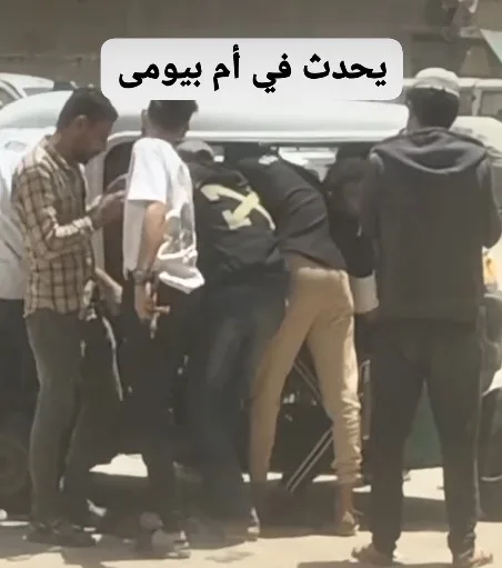 بعد أيام من حادثة الاستروكس.. انتشار فيديو يوضح بيع مخدرات داخل توك توك في شوارع شبرا الخيمة