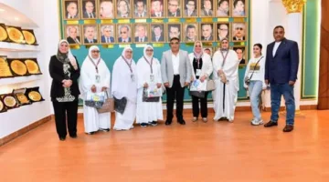محافظ الدقهلية يوزع تأشيرات وتذاكر الحج على مجموعة من حجاج الجمعيات الخيرية