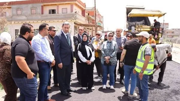 محافظ دمياط يقوم بزيارة ميدانية لمتابعة تقدم مشروعات الرصف في قرى كفر سعد محافظ دمياط يقوم بزيارة ميدانية لمتابعة تقدم مشروعات الرصف في قرى كفر سعد