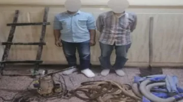 شرطة القاهرة ت apprehend a gang excavating artifacts within a building in Bab Al-Shariya.